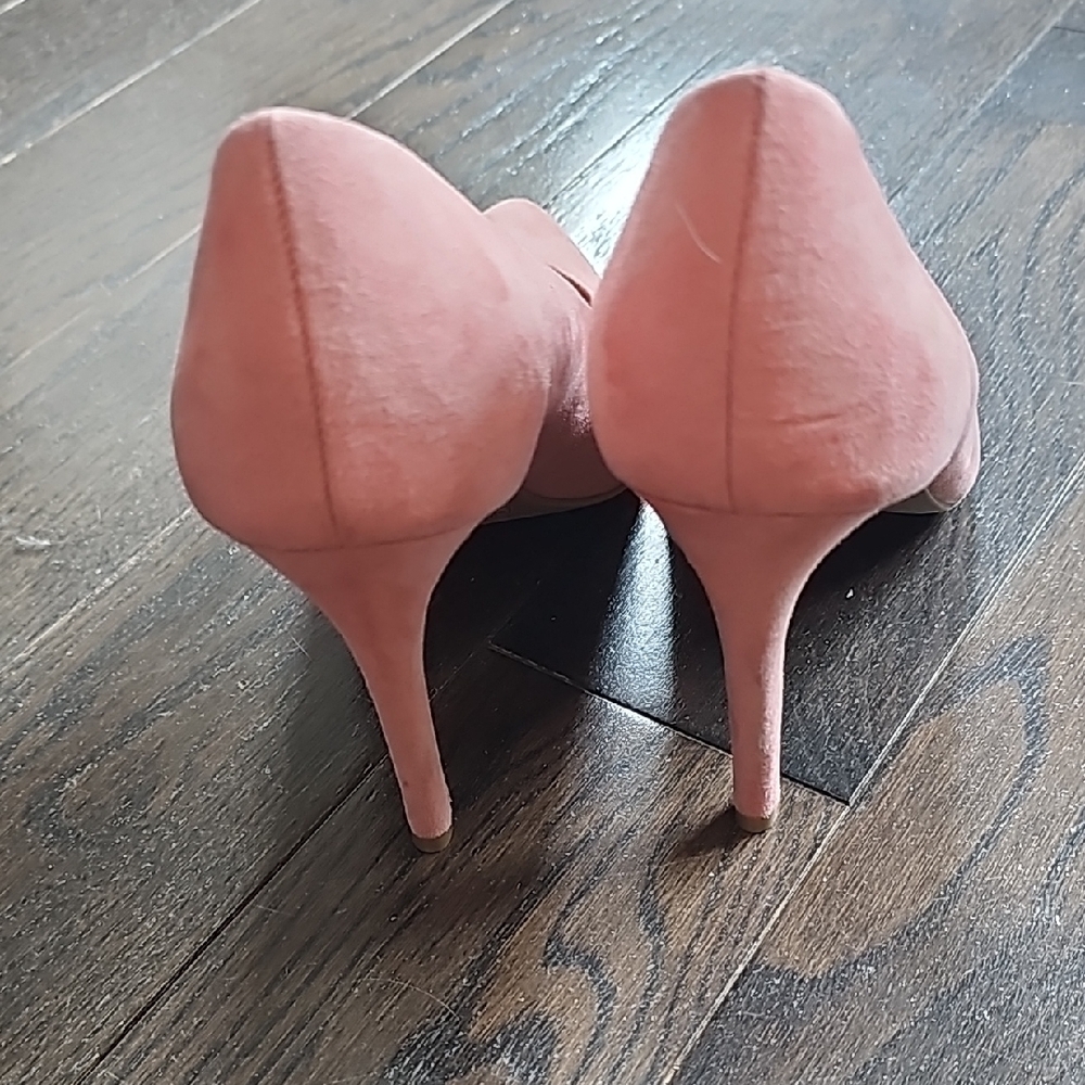 Christian Siriano Pink Pointed-Toe Velvet Heels - Picture 3 of 4